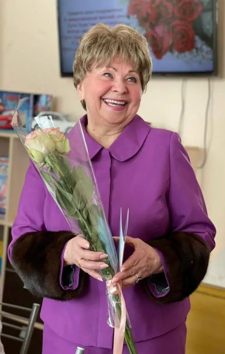Лариса Поликанова: Социальнопедагогический центр в Соколе теперь носит имя заслуженного учителя Раисы Михайловны Вебер