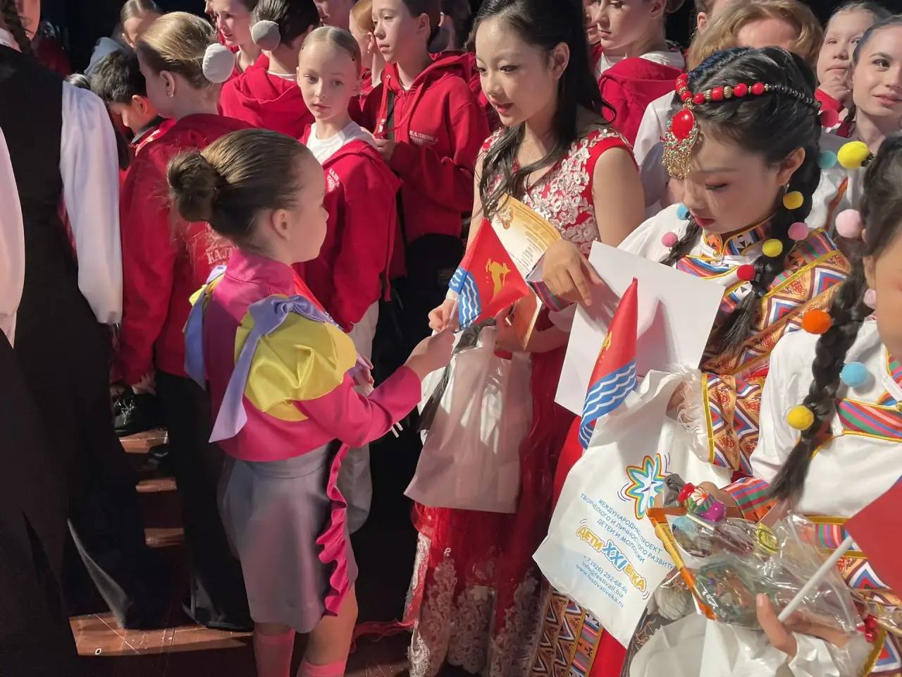 Лариса Поликанова: Не могу не поделиться радостью — наши магаданские звёздочки сверкнули на международном уровне! Лариса Поликанова: Не могу не поделиться радостью — наши магаданские звёздочки сверкнули на международном уровне!