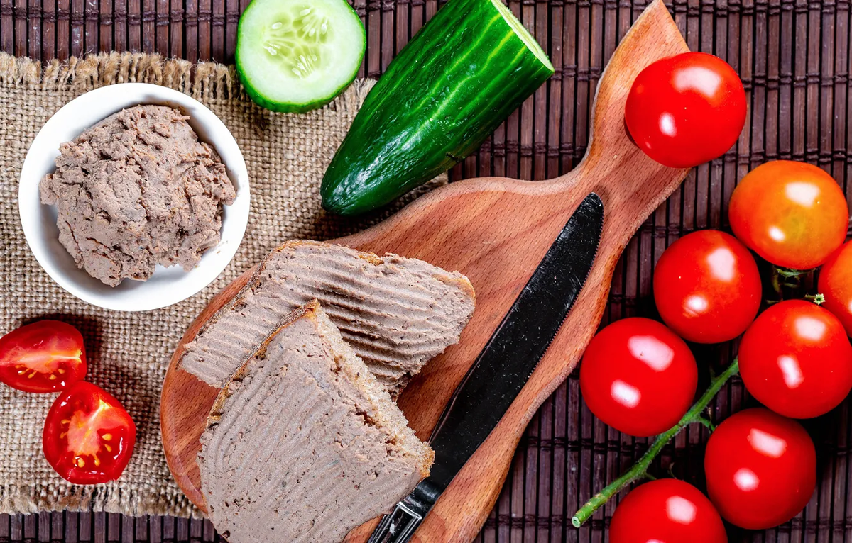 Идеальные паштеты для новогоднего угощения: 5 простых и вкусных рецептов