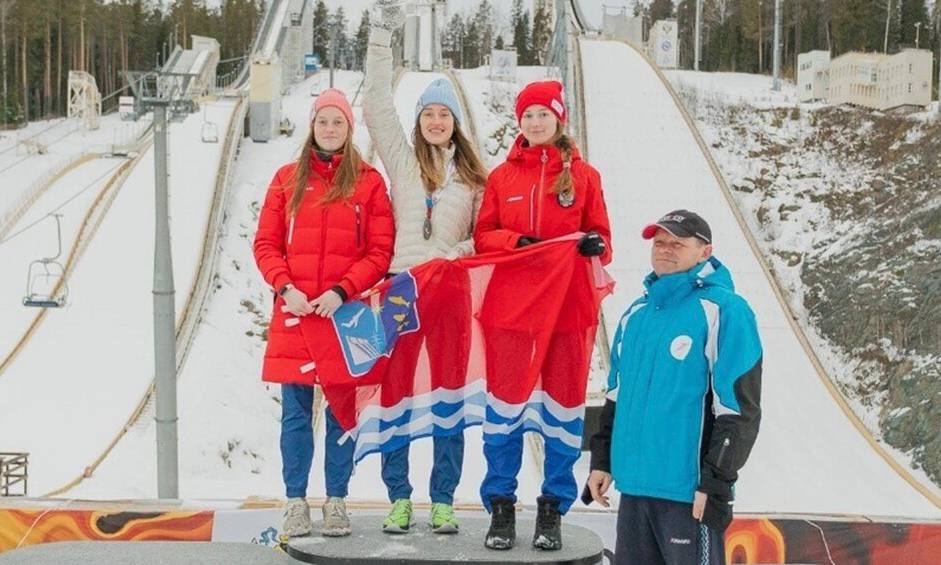 Лариса Поликанова: Магаданские летающие лыжницы ярко завершили зимний сезон