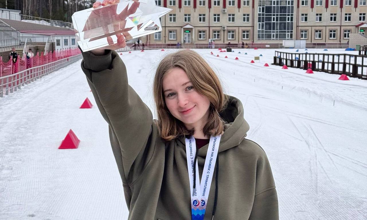 Лариса Поликанова: Магаданские летающие лыжницы ярко завершили зимний сезон Лариса Поликанова: Магаданские летающие лыжницы ярко завершили зимний сезон