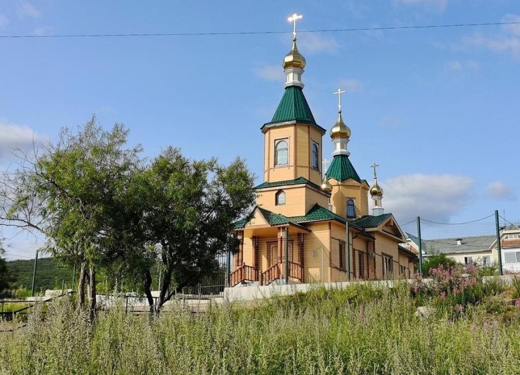 Магаданский кинотеатр перепрофилировали в православный храм 25 лет назад Магаданский кинотеатр перепрофилировали в православный храм 25 лет назад