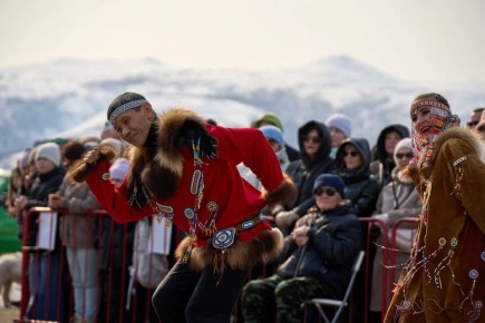 Яркий этнофестиваль «Дзялбу» прошел в Магадане