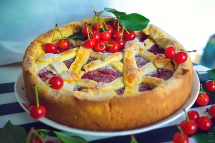 Необычный песочный пирог с вишней: попробуйте этот рецепт