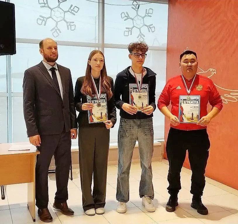 Лариса Поликанова: Поздравляю талантливую магаданскую спортсменку Дарью Бадараеву с победой на этапе Кубка России по шахматам! Лариса Поликанова: Поздравляю талантливую магаданскую спортсменку Дарью Бадараеву с победой на этапе Кубка России по шахматам!