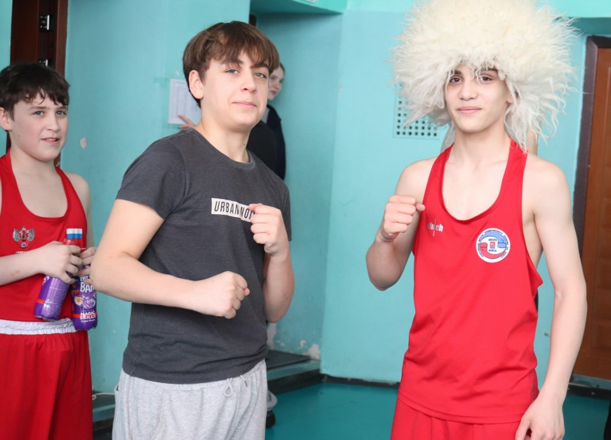 Больше ста колымских боксеров сразились за Золотую перчатку Теньки - 2026 Больше ста колымских боксеров сразились за Золотую перчатку Теньки - 2026