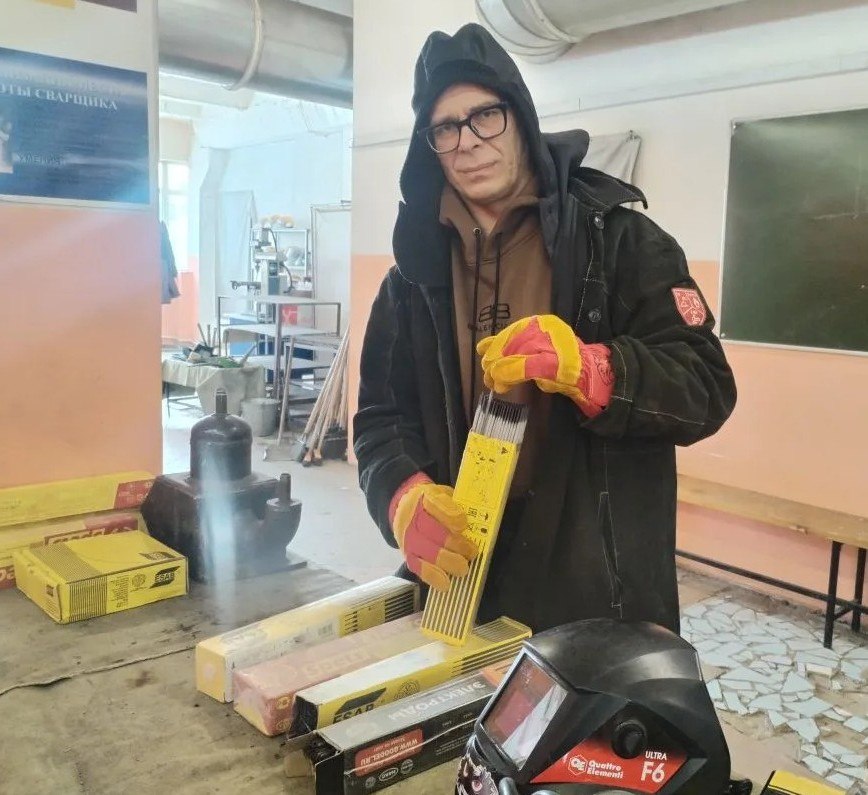 Ветераны СВО показали свое мастерство в столярном деле и сварочных технологиях на «Абилимпиксе» Ветераны СВО показали свое мастерство в столярном деле и сварочных технологиях на «Абилимпиксе»