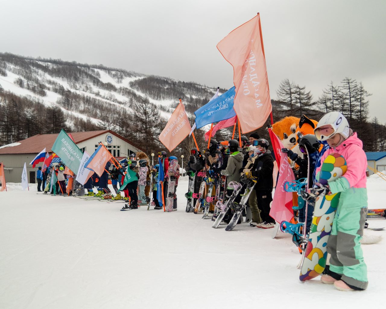 Этапы Кубка России по сноуборд-кроссу торжественно открыли в Магадане Этапы Кубка России по сноуборд-кроссу торжественно открыли в Магадане