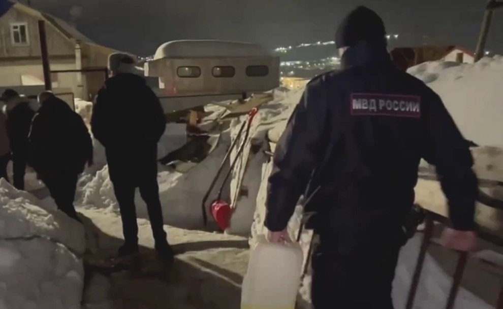 Полицейские убедили магаданца не сжигать себя вместе с домом из-за ссоры с женой