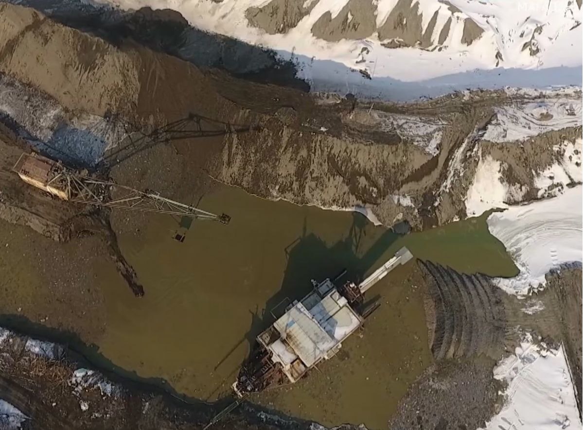 Дражный флот открыл раньше срока сезон золотодобычи на Колыме Дражный флот открыл раньше срока сезон золотодобычи на Колыме