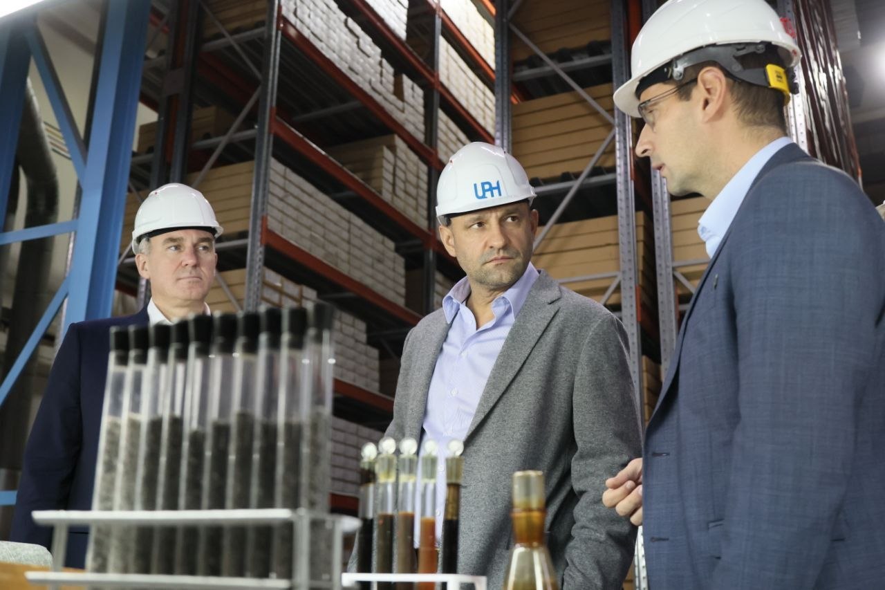 Артём Жога: Поздравляю всех геологов и ветеранов профессии с праздником!