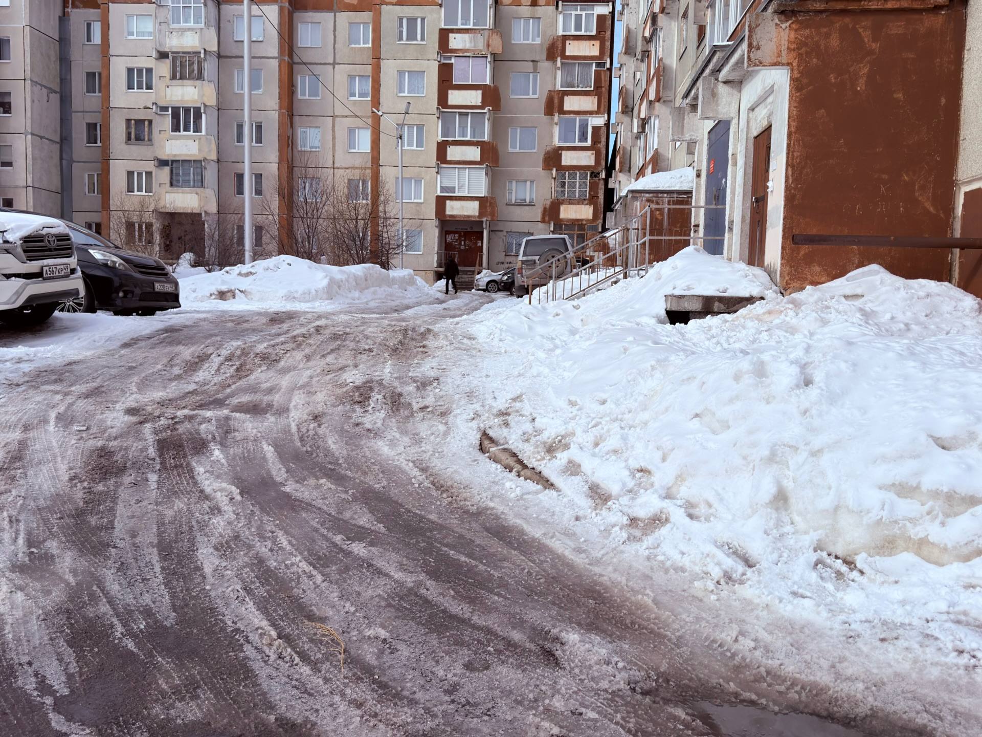 По результатам встречи председателя Магаданской городской Думы, депутата партии «Единая Россия» Сергея Смирнова с жителями микрорайона Нагаево на базе 21-й школы наиболее острая проблема выявлена у дома № 25/21 по улице... По результатам встречи председателя Магаданской городской Думы, депутата партии «Единая Россия» Сергея Смирнова с жителями микрорайона Нагаево на базе 21-й школы наиболее острая проблема выявлена у дома № 25/21 по улице...