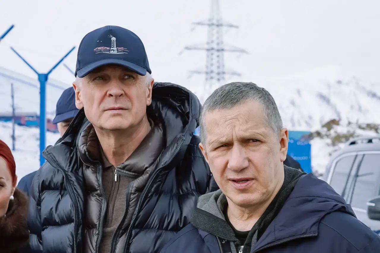 Сергей Носов: В Магаданскую область с рабочим визитом прибыл заместитель Председателя Правительства РФ — полномочный представитель Президента РФ в ДФО Юрий Трутнев Сергей Носов: В Магаданскую область с рабочим визитом прибыл заместитель Председателя Правительства РФ — полномочный представитель Президента РФ в ДФО Юрий Трутнев