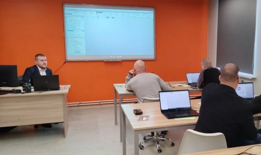 Ветераны СВО осваивают современные технологии в центре опережающей профподготовки в Магадане