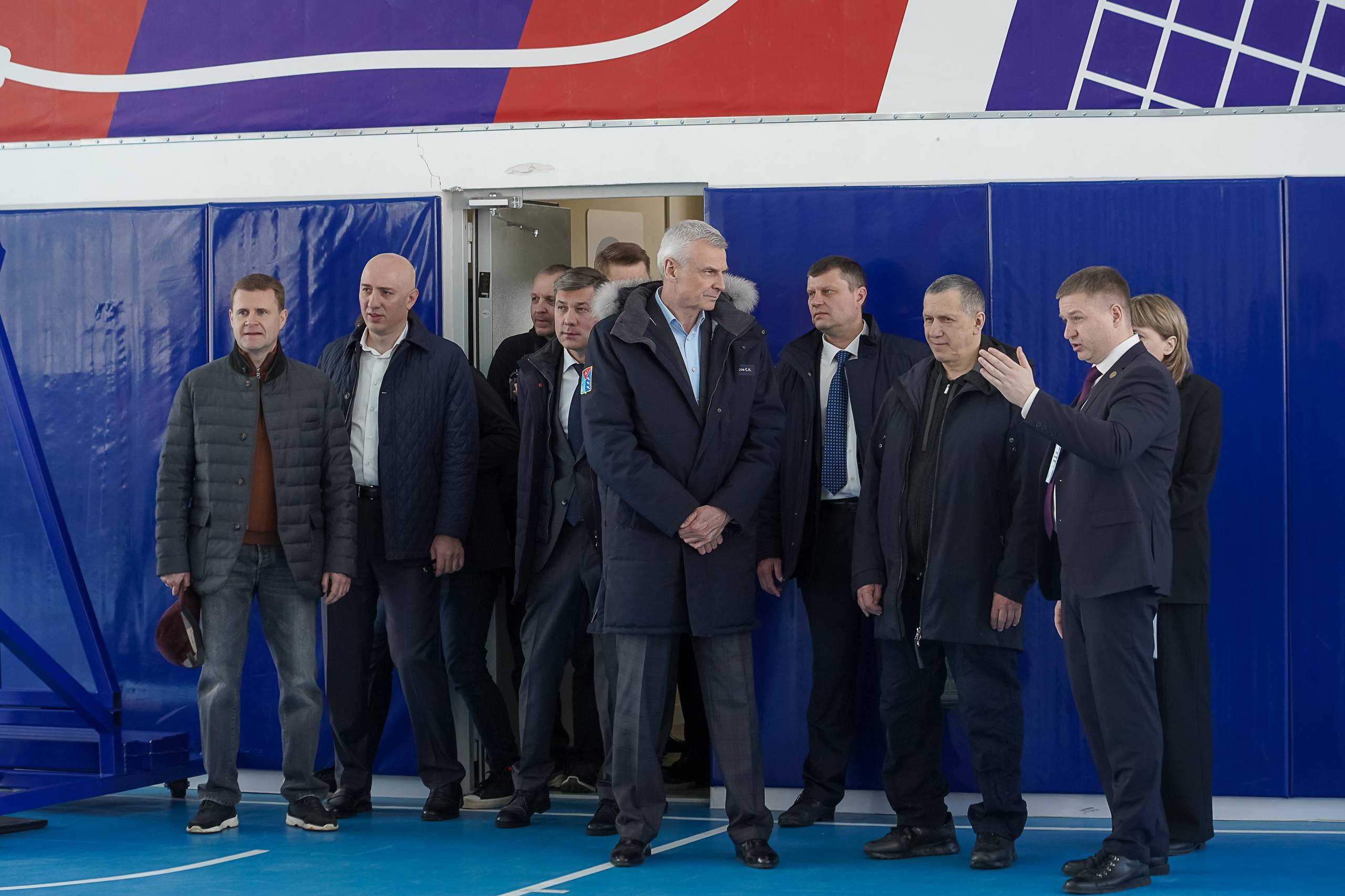 Сергей Носов: Вместе с Заместителем Председателя Правительства Российской Федерации – полномочным представителем Президента РФ в ДФО Юрием Трутневым и Министром РФ по развитию Дальнего Востока и Арктики Алексеем Чекунковым... Сергей Носов: Вместе с Заместителем Председателя Правительства Российской Федерации – полномочным представителем Президента РФ в ДФО Юрием Трутневым и Министром РФ по развитию Дальнего Востока и Арктики Алексеем Чекунковым...