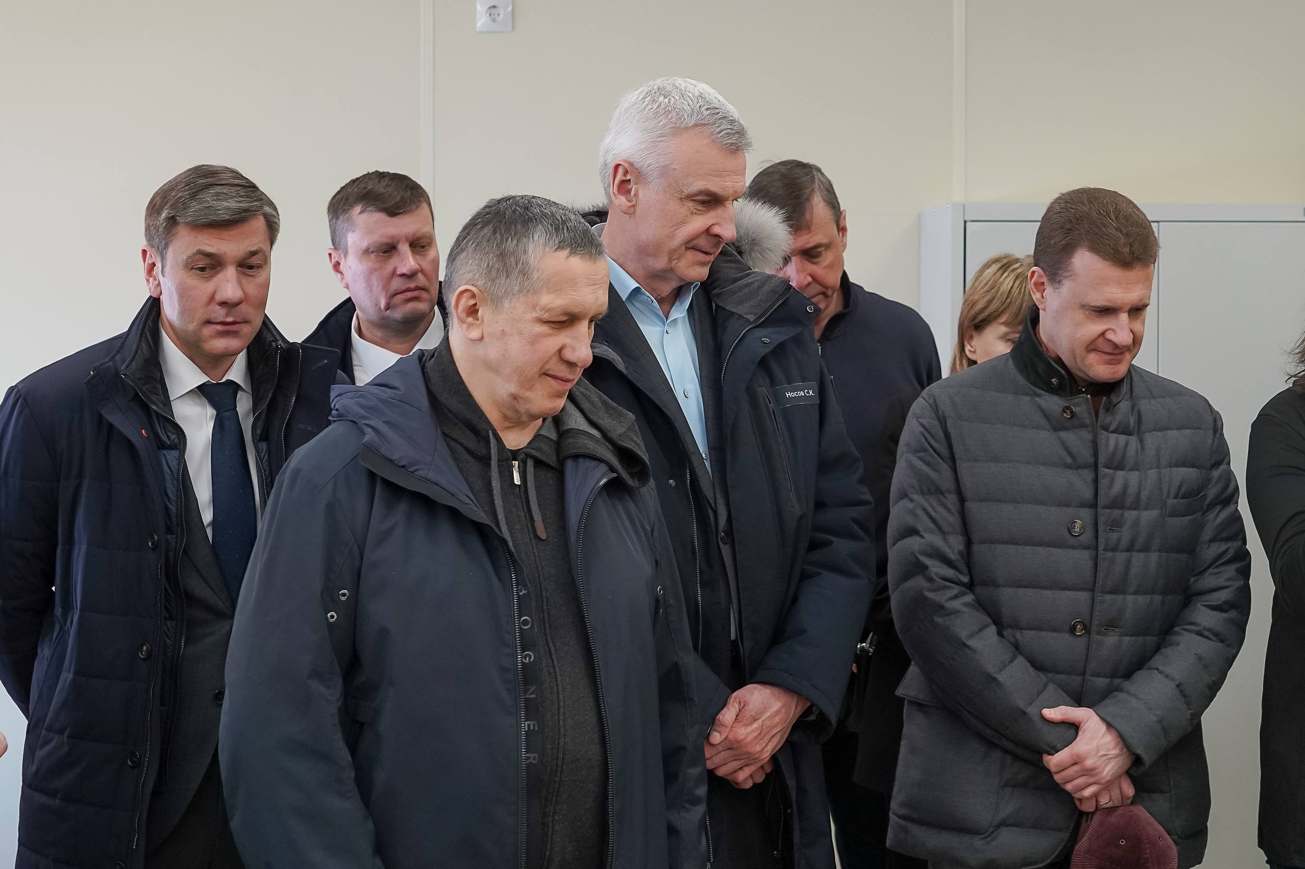 Сергей Носов: Вместе с Заместителем Председателя Правительства Российской Федерации – полномочным представителем Президента РФ в ДФО Юрием Трутневым и Министром РФ по развитию Дальнего Востока и Арктики Алексеем Чекунковым... Сергей Носов: Вместе с Заместителем Председателя Правительства Российской Федерации – полномочным представителем Президента РФ в ДФО Юрием Трутневым и Министром РФ по развитию Дальнего Востока и Арктики Алексеем Чекунковым...