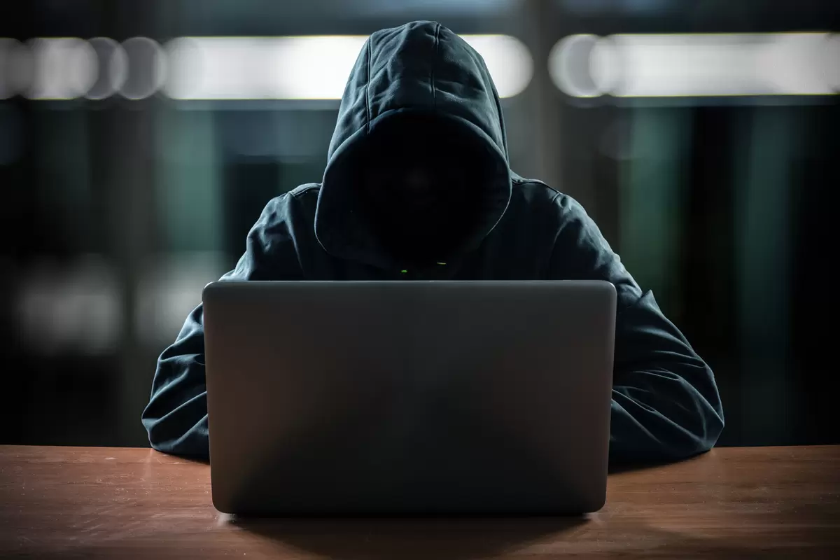 Пенсионерка, ставшая жертвой мошенников: как доверие к знаменитостям может обернуться потерей больших сумм