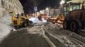 В Магадане городские службы и подрядные организации продолжают расчистку улично-дорожной сети, проездов и подъездных путей, а также вывоз снега
