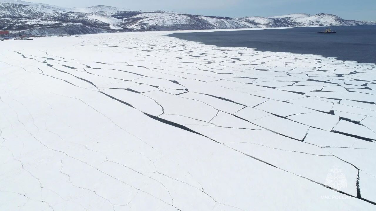МЧС предупреждает магаданцев об опасности выхода на лед в бухте Нагаева