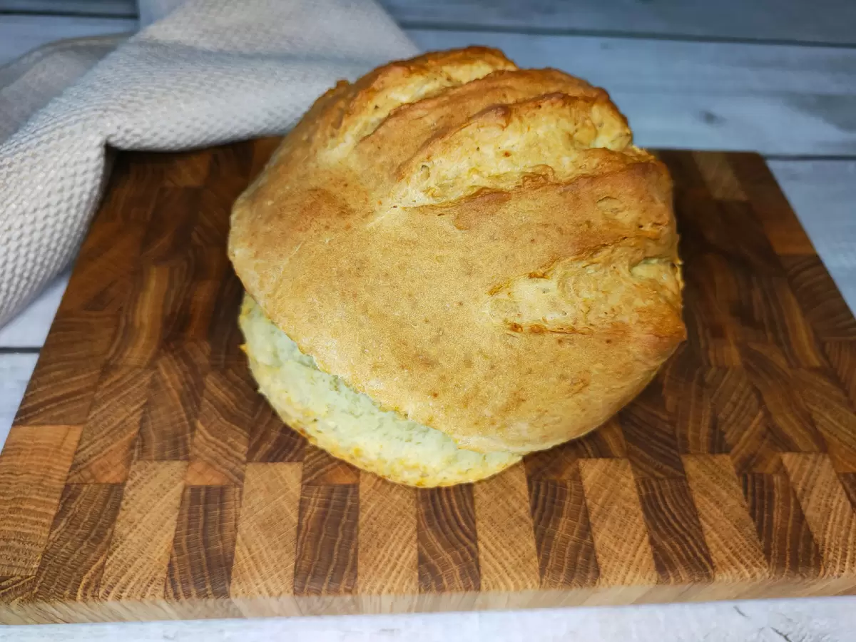 Простой в приготовлении хлеб на кефире: вкусно и быстро!