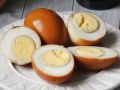 Необычные маринованные яйца: как преобразить привычную закуску