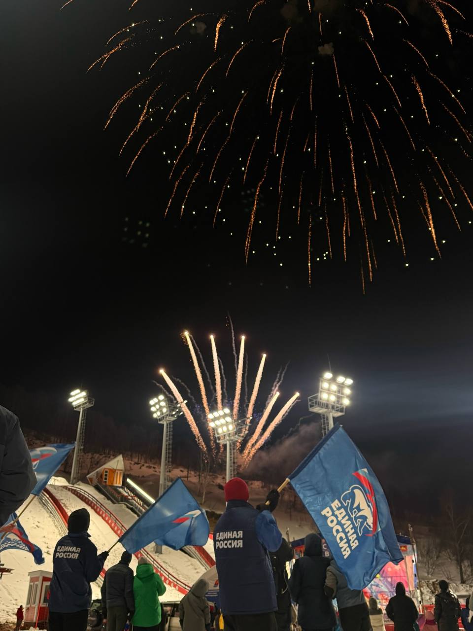 В Магадане после реконструкции открыли всесезонный трамплинный комплекс «Полёт» В Магадане после реконструкции открыли всесезонный трамплинный комплекс «Полёт»