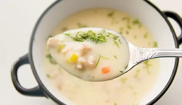 Нежный суп с плавленным сыром и фаршем: быстро и вкусно