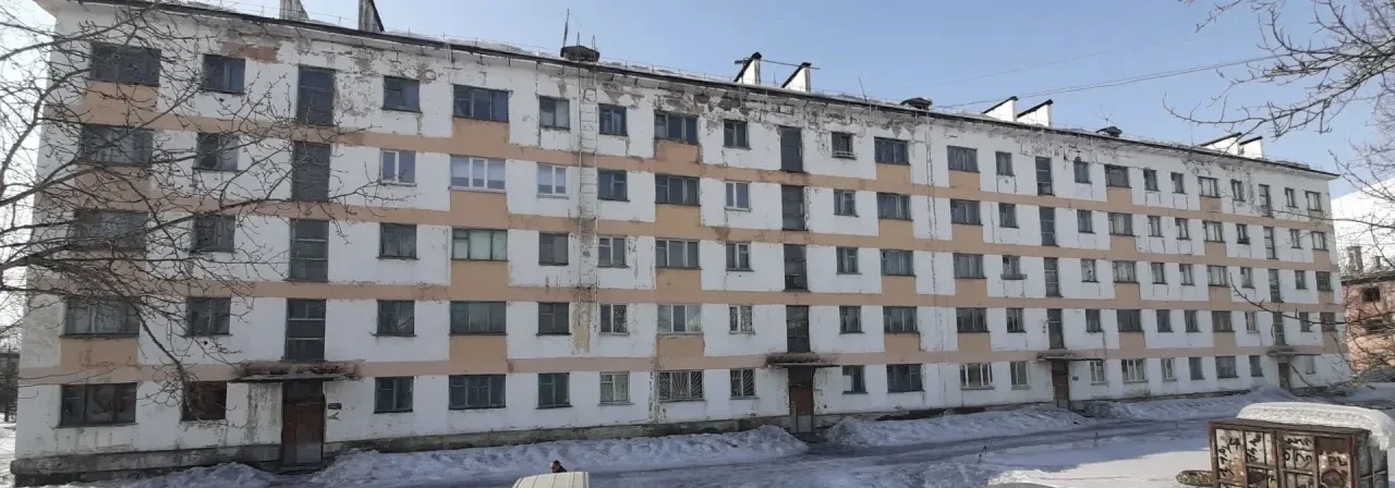 Специалисты регионального минстроя и департамента имущественных и земельных отношений Магаданской области проводят обследование пустующих квартир на Колыме Специалисты регионального минстроя и департамента имущественных и земельных отношений Магаданской области проводят обследование пустующих квартир на Колыме