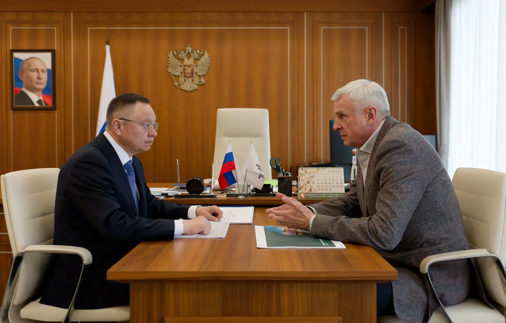 Сергей Носов: Провели рабочую встречу с главой Минстроя РФ Иреком Файзуллиным