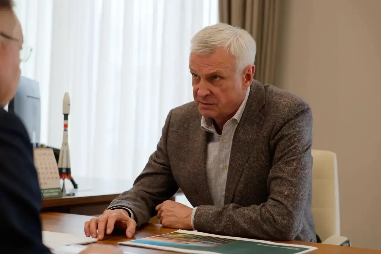 Глава Минстроя России провел рабочую встречу с губернатором Магаданской области Глава Минстроя России провел рабочую встречу с губернатором Магаданской области