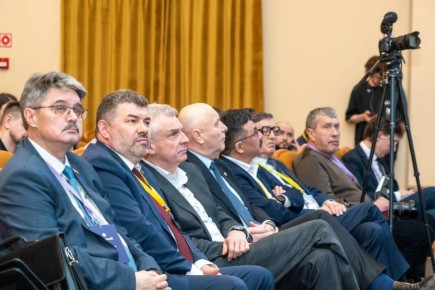 «МАЙНЕКС Дальний Восток»: Магадан стал площадкой для стратегических решений в горной промышленности