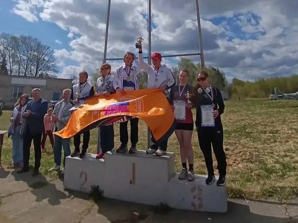 Магаданские парашютисты — в числе лучших на всероссийских соревнованиях! Магаданские парашютисты — в числе лучших на всероссийских соревнованиях!