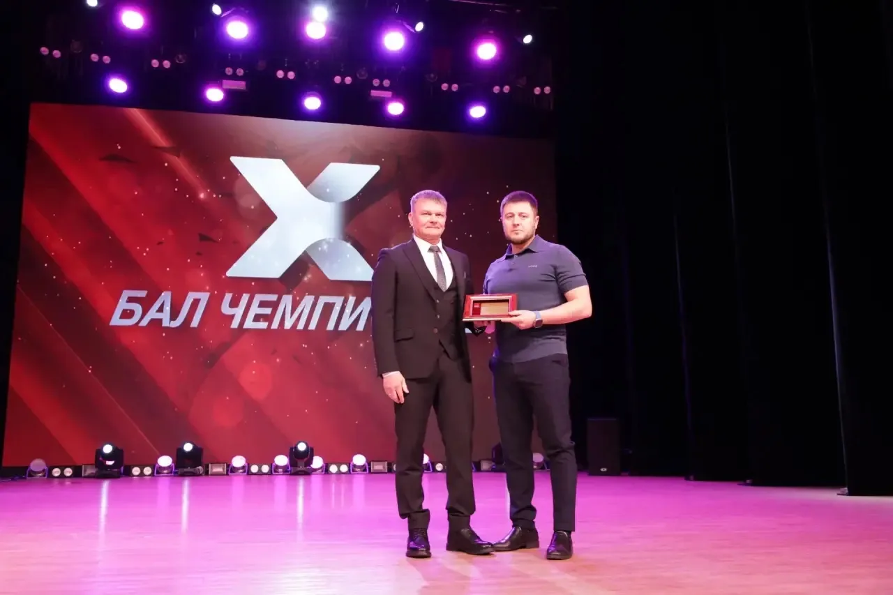 В рамках X юбилейного «Бала чемпионов» были вручены награды «Тренер года – 2026» выдающимся наставникам, воспитавшим не одно поколение спортсменов В рамках X юбилейного «Бала чемпионов» были вручены награды «Тренер года – 2026» выдающимся наставникам, воспитавшим не одно поколение спортсменов