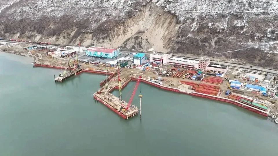 В Магадане активно идет строительство Морского туристического центра В Магадане активно идет строительство Морского туристического центра