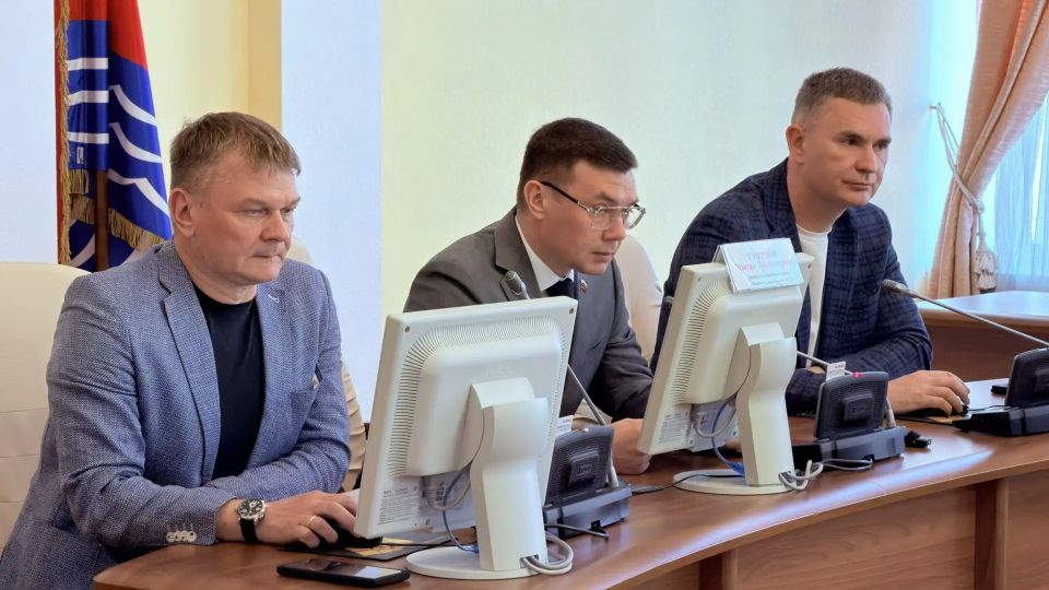 В Магаданской городской Думе прошло заседание комиссии по вопросам местного самоуправления