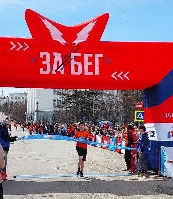 Сергей Носов: 1160 спортсменов и любителей вышли на старт Всероссийского полумарафона ЗаБег.РФ Сергей Носов: 1160 спортсменов и любителей вышли на старт Всероссийского полумарафона ЗаБег.РФ