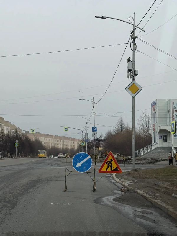 На Колыме продолжаются строительство моста через р. Авенирыч и ремонт проспекта Карла Маркса в Магадане На Колыме продолжаются строительство моста через р. Авенирыч и ремонт проспекта Карла Маркса в Магадане