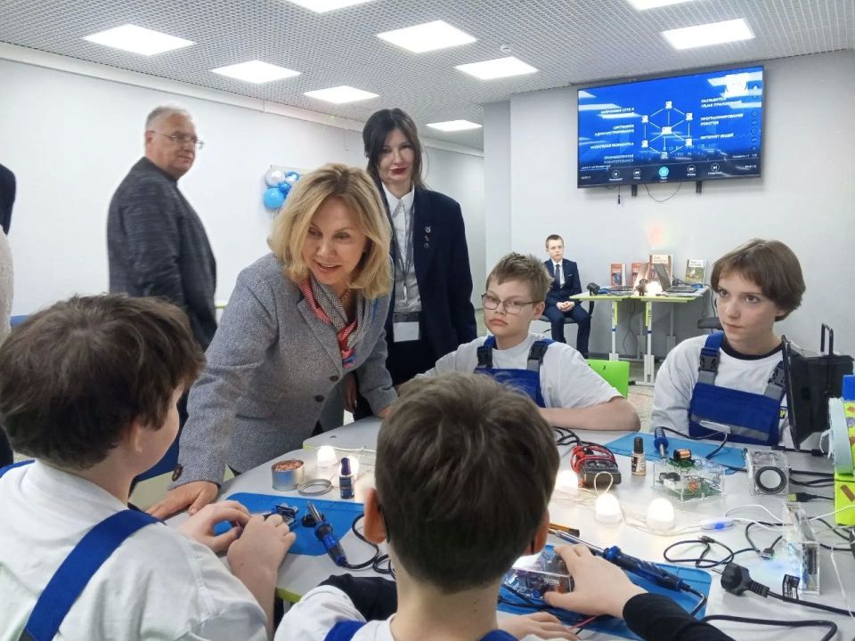 Первый «космический класс» открылся в Магаданской области Первый «космический класс» открылся в Магаданской области