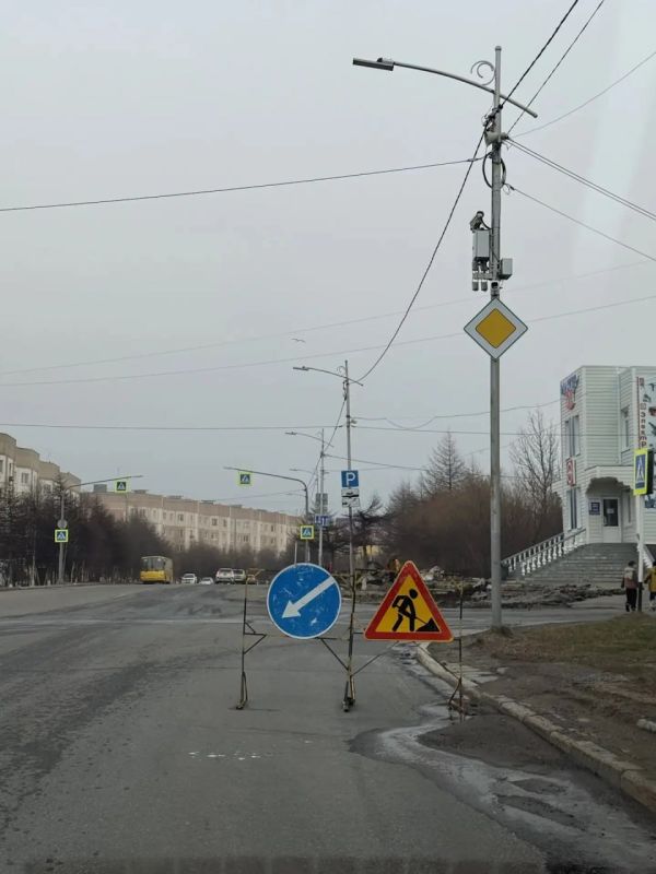 На Колыме продолжаются строительство моста через р. Авенирыч и ремонт проспекта Карла Маркса в Магадане На Колыме продолжаются строительство моста через р. Авенирыч и ремонт проспекта Карла Маркса в Магадане