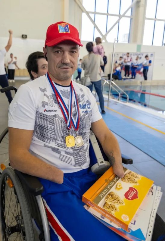 Рубрика "Наши таланты". Денис Карпаков — житель отделения № 1 пансионата, чья история вдохновляет и показывает, что сила воли и поддержка способны творить чудеса Рубрика "Наши таланты". Денис Карпаков — житель отделения № 1 пансионата, чья история вдохновляет и показывает, что сила воли и поддержка способны творить чудеса