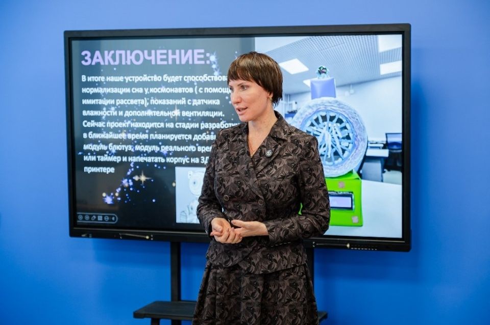 В колымской столице на базе Центра дополнительного образования детей «IT-куб» в школе № 15 открылся первый в регионе космический класс В колымской столице на базе Центра дополнительного образования детей «IT-куб» в школе № 15 открылся первый в регионе космический класс