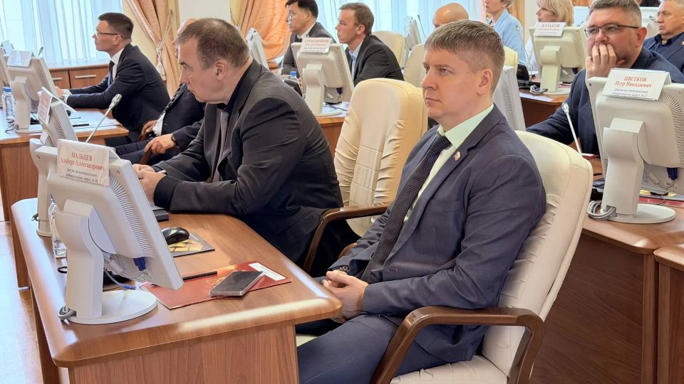 На заседании Магаданской городской Думы депутаты рассмотрели отчет главы муниципального образования «Город Магадан», мэра города Магадана Ларисы Поликановой о результатах ее деятельности и деятельности мэрии города Магадана... На заседании Магаданской городской Думы депутаты рассмотрели отчет главы муниципального образования «Город Магадан», мэра города Магадана Ларисы Поликановой о результатах ее деятельности и деятельности мэрии города Магадана...