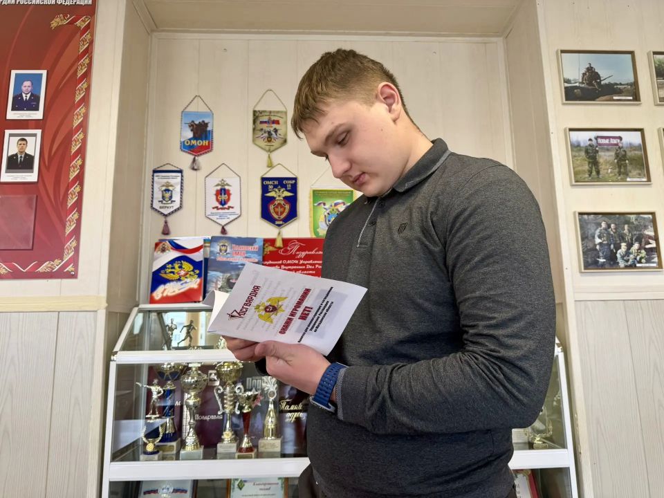 В ОМОН «Гвардеец» прошла экскурсия для особенных гостей В ОМОН «Гвардеец» прошла экскурсия для особенных гостей