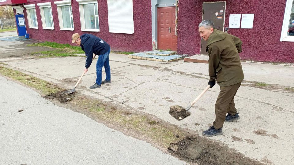 В преддверии Дня России в разных регионах России традиционно проходят субботники, направленные на благоустройство территорий, наведение порядка и подготовку к празднованию В преддверии Дня России в разных регионах России традиционно проходят субботники, направленные на благоустройство территорий, наведение порядка и подготовку к празднованию