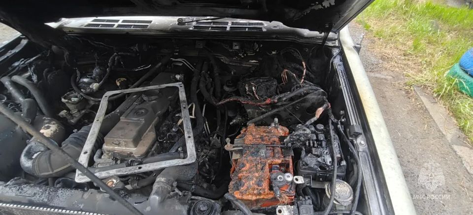 В Магадане оперативно ликвидировали возгорание автомобиля: пожар возник изза проблемы с аккумулятором В Магадане оперативно ликвидировали возгорание автомобиля: пожар возник изза проблемы с аккумулятором