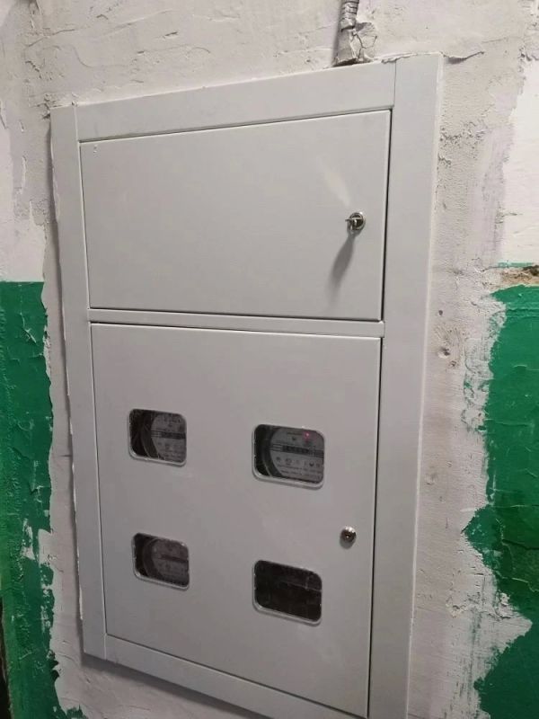 Сотрудники регионального минстроя приняли участие в комиссионной приемке работ по капитальному ремонту системы электроснабжения многоквартирного жилого дома в поселке Уптар, по улице Центральная, д. 29 Сотрудники регионального минстроя приняли участие в комиссионной приемке работ по капитальному ремонту системы электроснабжения многоквартирного жилого дома в поселке Уптар, по улице Центральная, д. 29