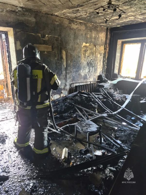 18 человек эвакуированы из горящей девятиэтажки в поселке Синегорье 18 человек эвакуированы из горящей девятиэтажки в поселке Синегорье