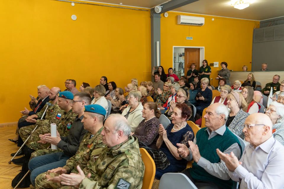 В Магадане обсудили новые меры поддержки участников СВО и их семей В Магадане обсудили новые меры поддержки участников СВО и их семей