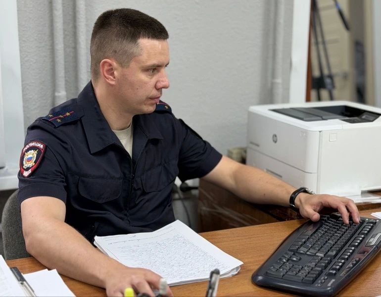 Диалог полиции и общества: в Магадане представители регионального УМВД и общественники провели прием граждан на участковом пункте Диалог полиции и общества: в Магадане представители регионального УМВД и общественники провели прием граждан на участковом пункте
