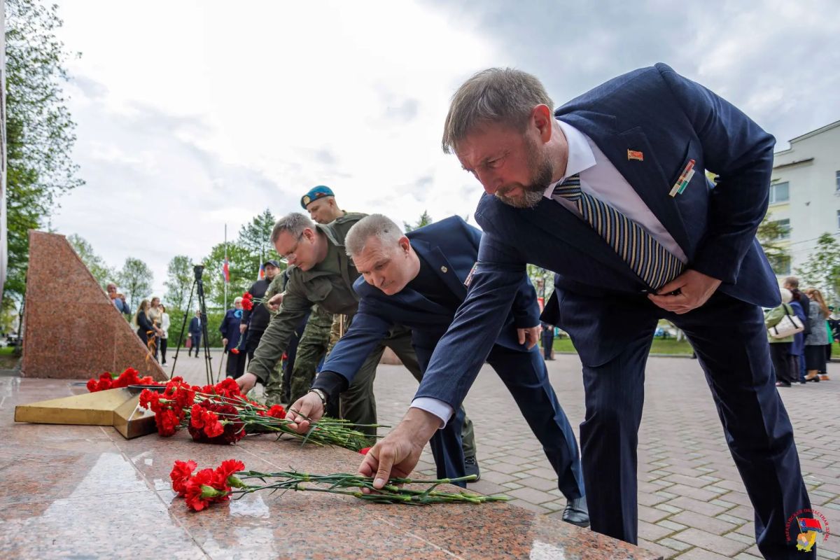 В День памяти и скорби в областном центре состоялась церемония, посвященная 85-й годовщине начала Великой Отечественной войны В День памяти и скорби в областном центре состоялась церемония, посвященная 85-й годовщине начала Великой Отечественной войны
